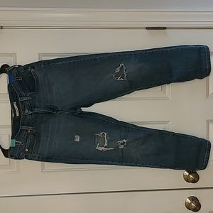 Levis Ripped Boyfriend Jeans Light Wash